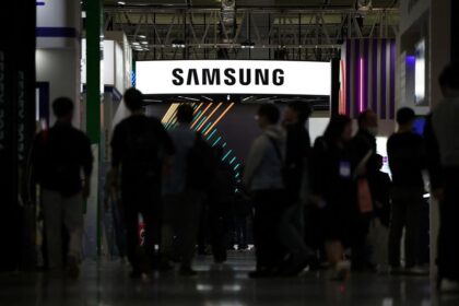 Samsung Electronics Family to Sell $1.2 Billion Stake Amid Record Share Rally