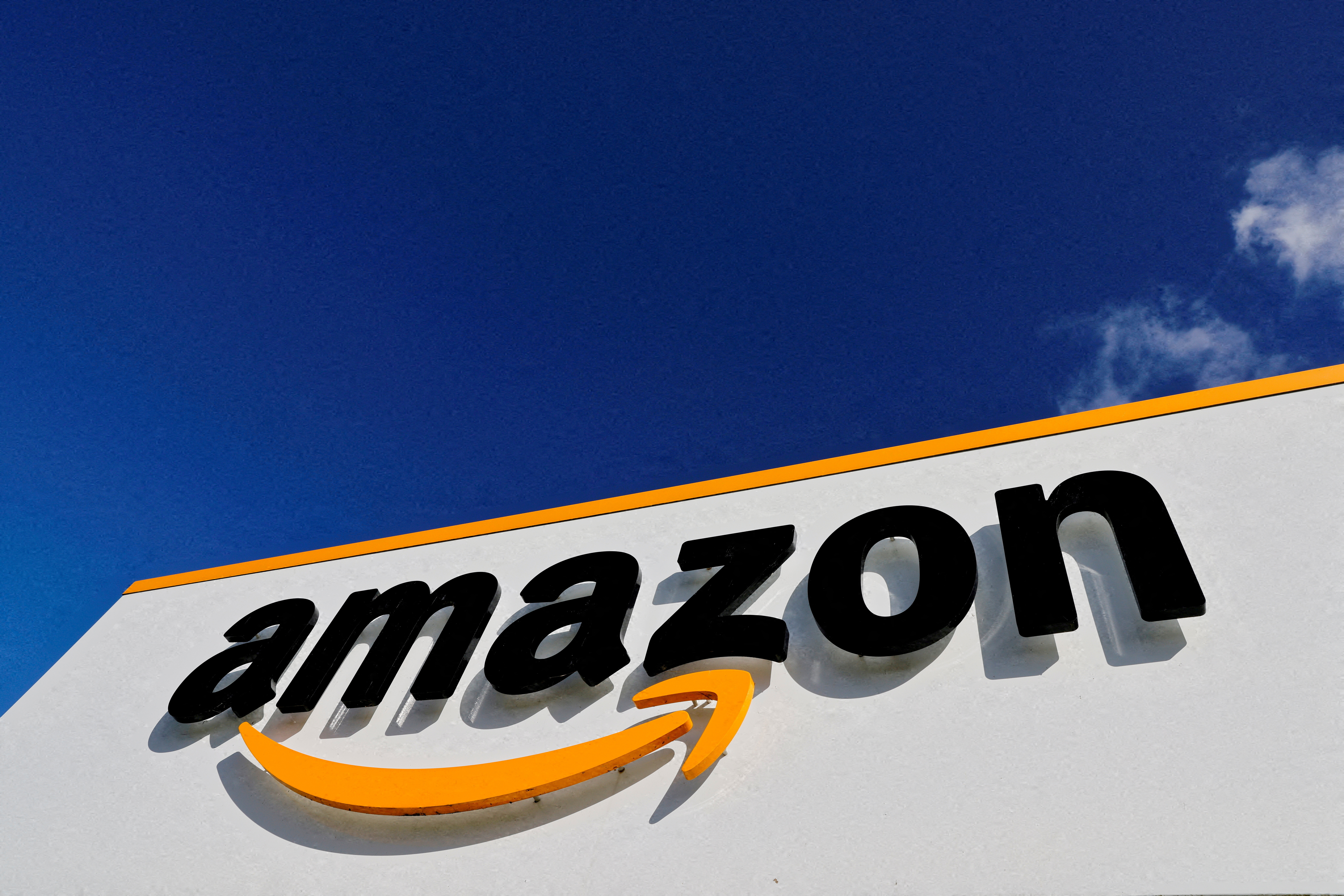 Amazon Raises $12 Billion via Bonds to Accelerate AI and Cloud Investments