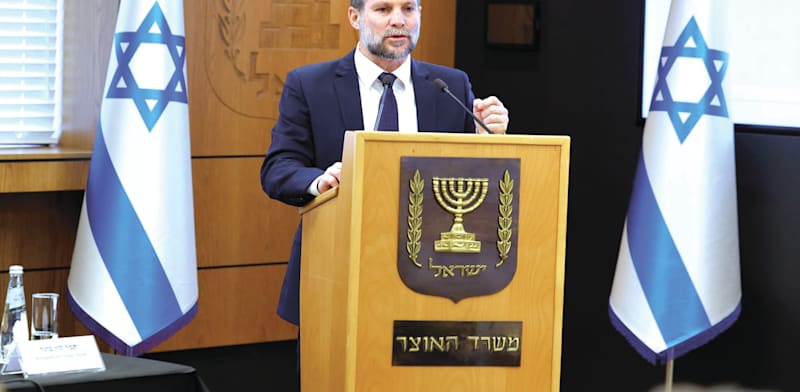 Smotrich publishes order doubling personal imports tax exemption