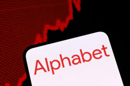 Berkshire Bets on AI: Alphabet Gains Support from the Largest U.S. Investor