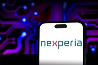 Global Semiconductor Battle: How the Conflict Between Nexperia and Wingtech Threatens Supply Chains