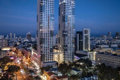 Developer buys missile-damaged Tel Aviv homes for NIS 61m