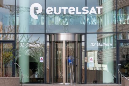 Eutelsat Expands OneWeb Network by 340 Satellites, Intensifying Starlink Competition and Strengthening European Space Independence