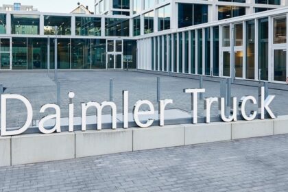 Daimler Truck: 8% Drop in Sales in 2025 - What Awaits the Company and the Market in 2026