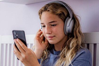 The UK and Australia: How New Laws Could Change the Future of Social Media for Teenagers