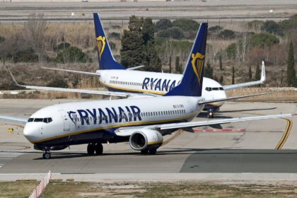 Ryanair Abandons Starlink: What Does This Decision Mean for the Future of Satellite Internet in Aviation?