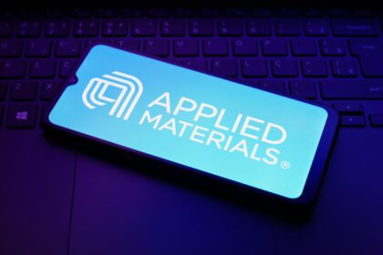 Applied Materials at a Growth Peak: AMAT Revenue Forecast, AI Chip Demand, and the HBM Market