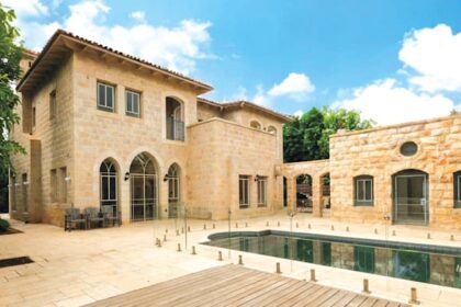 Foreign residents buy Savion home for NIS 17.5m