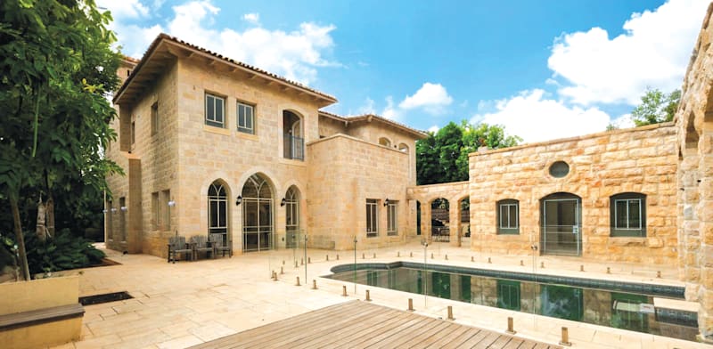 Foreign residents buy Savion home for NIS 17.5m