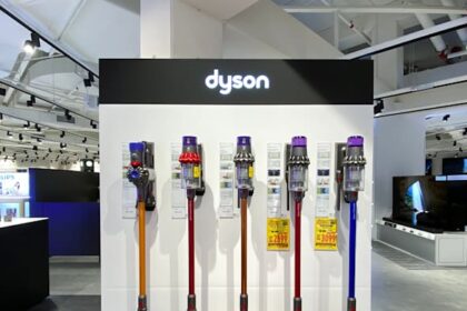 Fox to open Dyson store, distribute products in Israel