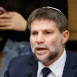 Smotrich puts finishing touches on war unpaid leave scheme