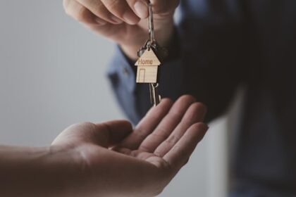 Owner-occupancy declines as more Israelis rent