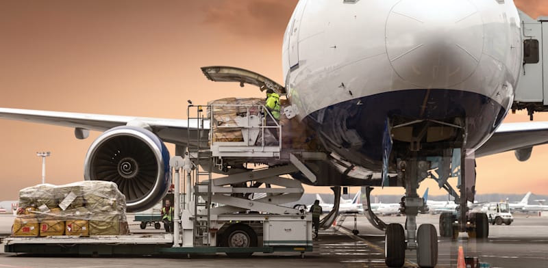 War triggers steep rise in air freight prices