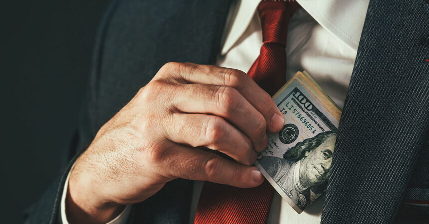 Dollar Weakens: How Improved Geopolitical Situation and Lower Inflation Affect Currency Markets