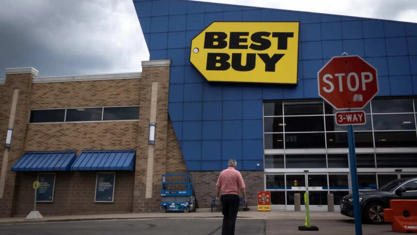 Artificial intelligence and the advertising model are restoring investor confidence as Best Buy overcomes the downturn in electronics sales