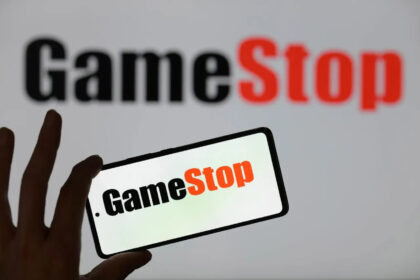 GameStop offers to buy eBay for $56 billion: M&A and e-commerce markets under pressure