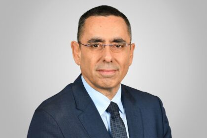 Discount Bank profit 10% lower, 600 layoffs in 2026