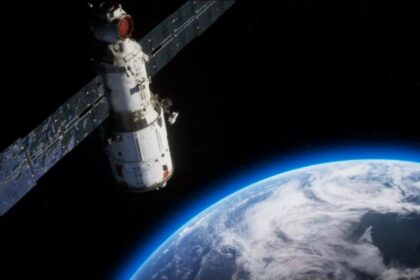 Satellites and Mobile Connectivity: How Verizon, AT&T, and T-Mobile Are Closing “Dead Zones” in the U.S.