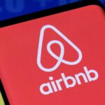 Airbnb and Expedia Adjust Forecasts Amid Booking Declines and Geopolitical Instability