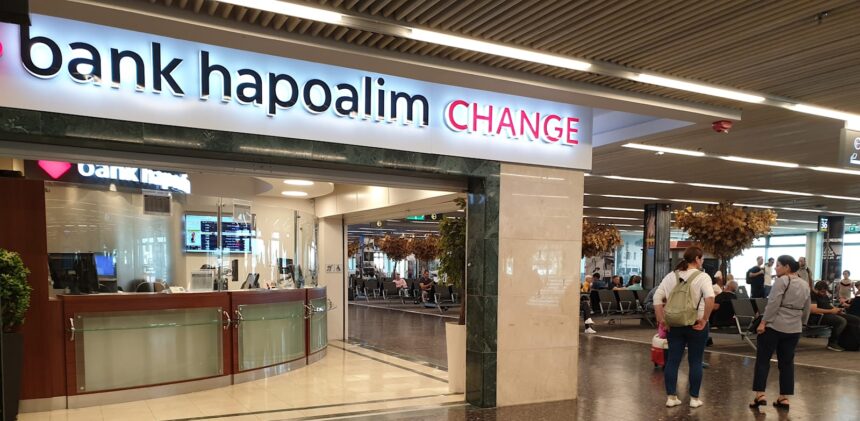 Hapoalim profit stays high even after new tax