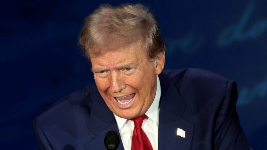 Trump Issues Ultimatum to EU on Trade, Threatening Higher Tariffs on Cars and Industrial Goods