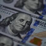 Dollar Firms as Iran Peace Deal Shows First Cracks and Strait of Hormuz Shipping Falls Sharply Again
