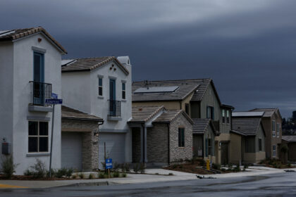 US Homebuilder Confidence Hits 14-Month Streak Below 40 as Mortgage Rates, Material Costs and Tariffs Compound