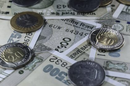 Nomura Rates India's Growth Durability at 6-7 Out of 10, Citing Structural Weaknesses