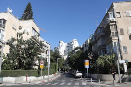 Some Tel Aviv home prices falling sharply, study finds