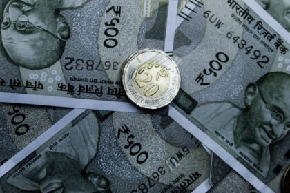 India's Growth Slows to 6.6-6.8% as RBI Holds Rates: What the FY27 Outlook Reveals About Asia's Largest Economy