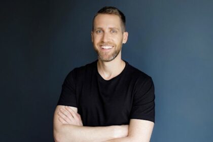 Assaf Rappaport buys Israeli social media group